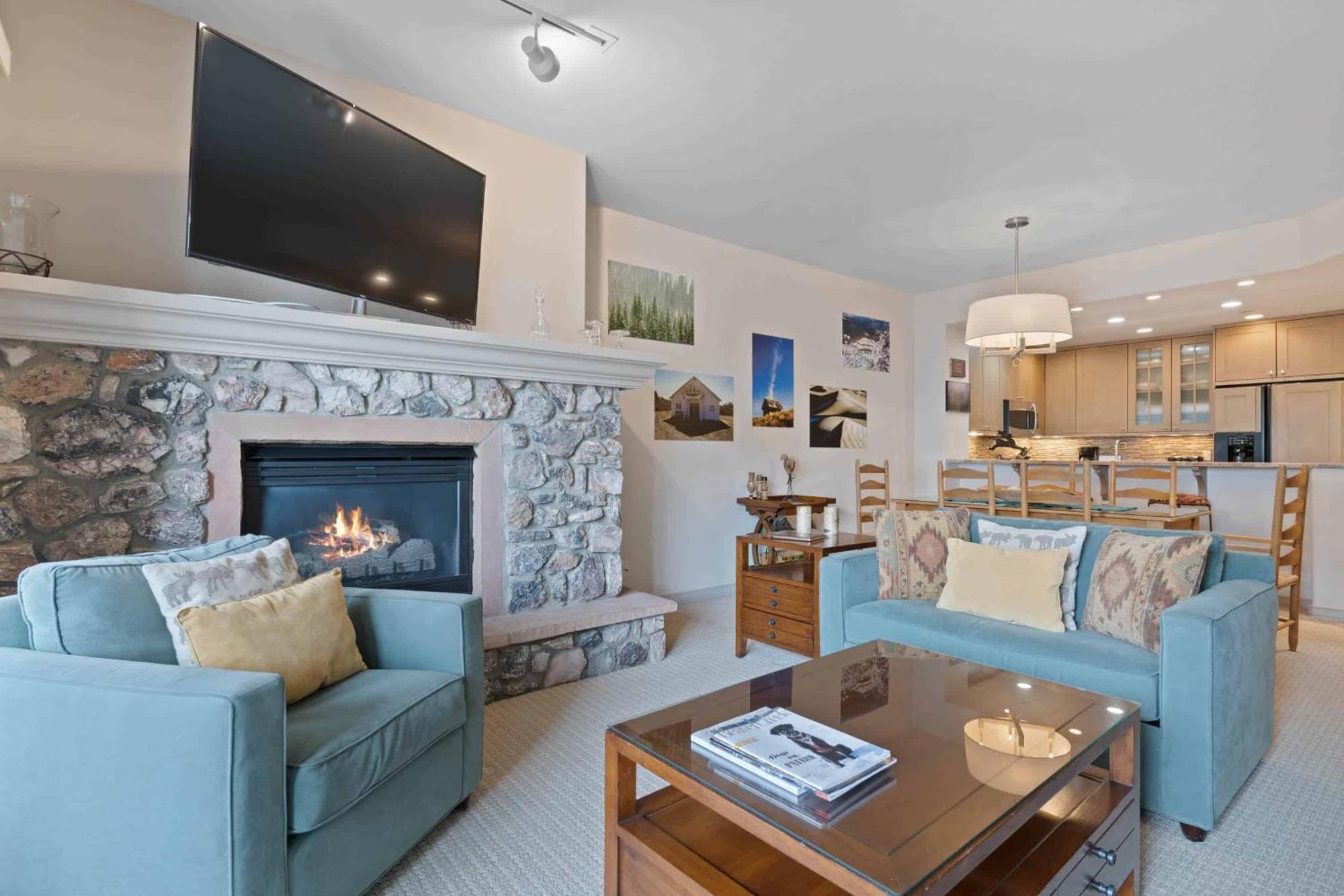 Borders Lodge By East West Hospitality Beaver Creek Bagian luar foto