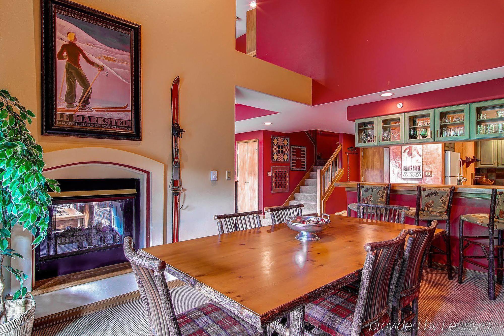 Borders Lodge By East West Hospitality Beaver Creek Bagian luar foto