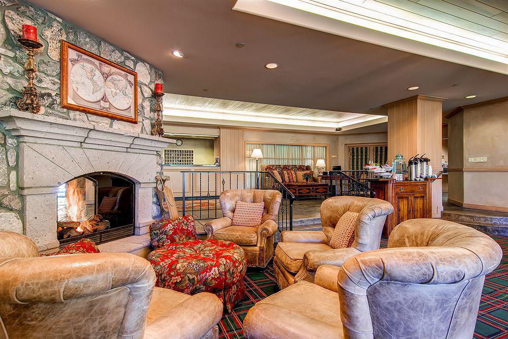 Borders Lodge By East West Hospitality Beaver Creek Bagian luar foto